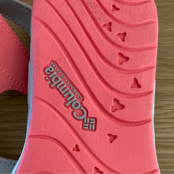 Columbia Size 11 Salmon Thong Sandals - Picture 6 of 8